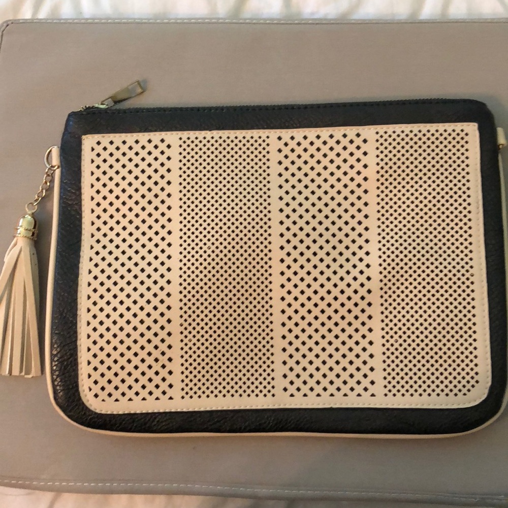 Awesome clutch